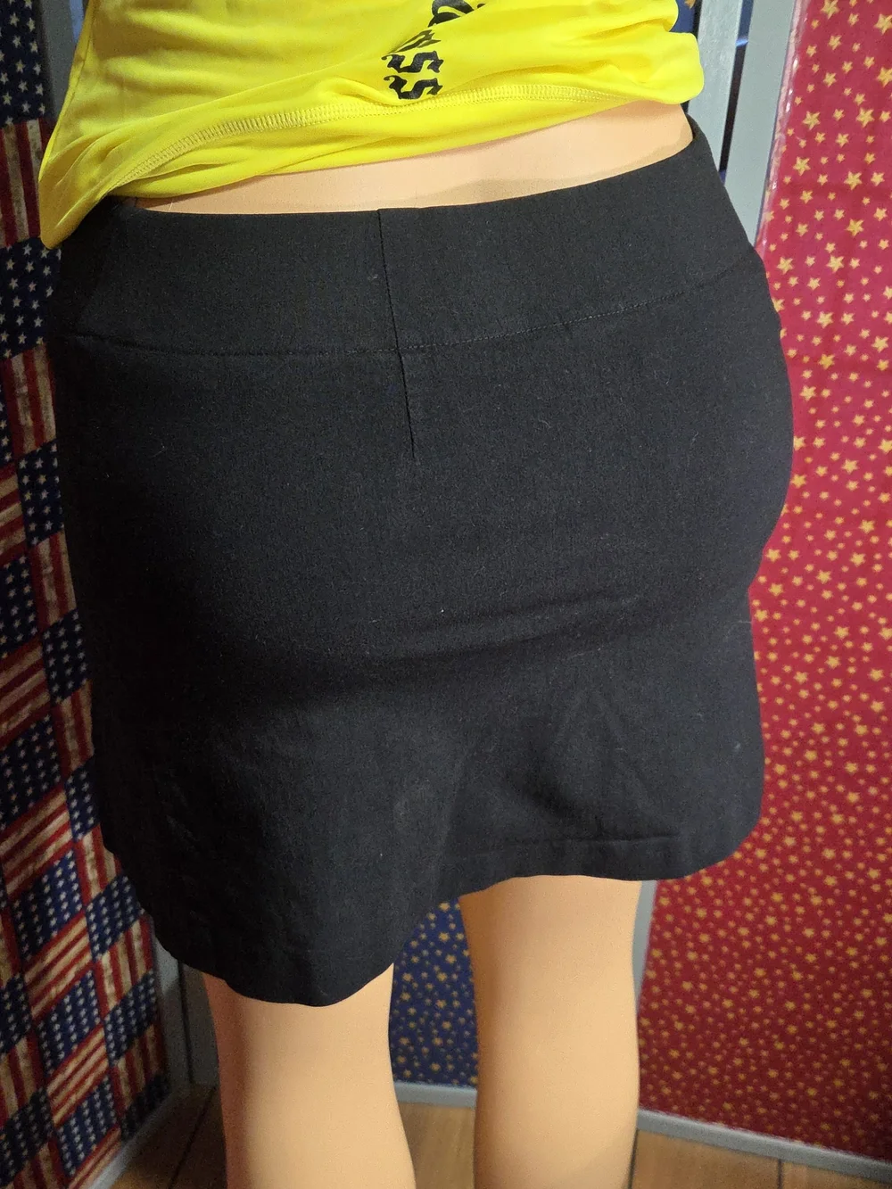 **Women's Black Mini Skirt with Side Slit** - Picture 3 of 6